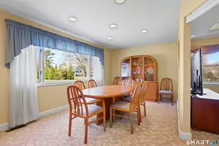 7 Cedar Crst Rd, Trumbull, CT 06611 - Photo 7