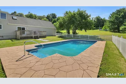 28 McNabola Lane, Wallingford, CT 06492 - Photo 3