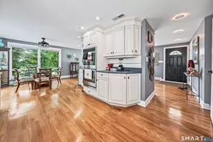 2 Northwood Dr, Middlebury, CT 06762 - Photo 9