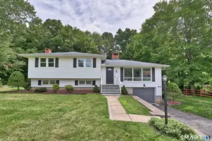 2 Northwood Dr, Middlebury, CT 06762 - Photo 1