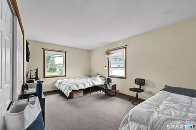 31 Cleveland Street, Danbury, CT 06810 - Photo 9