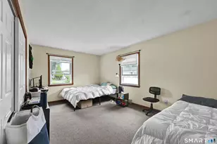 31 Cleveland St, Danbury, CT 06810 - Photo 9