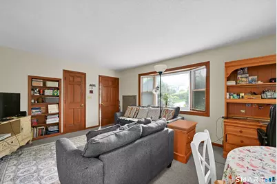 31 Cleveland Street, Danbury, CT 06810 - Photo 27