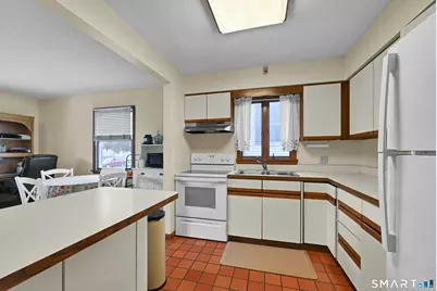31 Cleveland Street, Danbury, CT 06810 - Photo 25