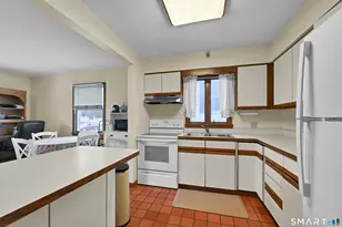 31 Cleveland St, Danbury, CT 06810 - Photo 25