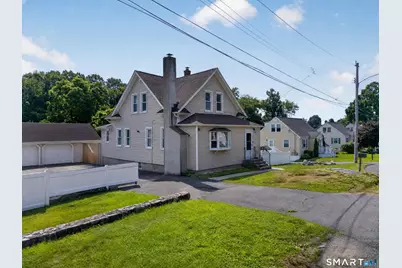 34 Lansing Avenue, Trumbull, CT 06611 - Photo 3