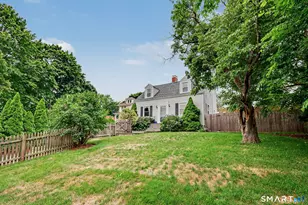77 Round Hill Rd, Fairfield, CT 06824 - Photo 3