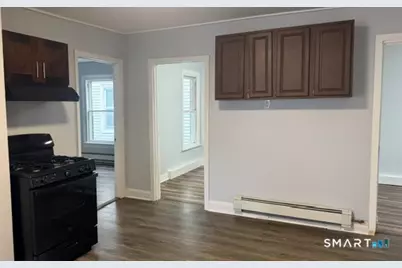 1087 Kossuth Street #2, Bridgeport, CT 06608 - Photo 11