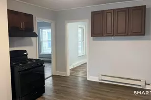 1087 Kossuth St, Bridgeport, CT 06608 - Photo 11