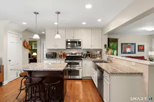 128 Soundview Ct, Stamford, CT 06902 - Photo 13