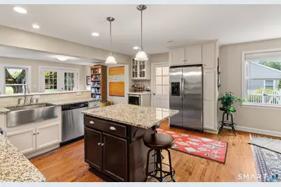 128 Soundview Court, Stamford, CT 06902 - Photo 15