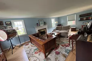 28 Crestwood Rd, Simsbury, CT 06070 - Photo 3