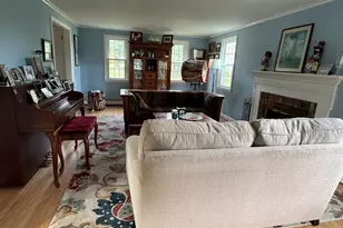 28 Crestwood Rd, Simsbury, CT 06070 - Photo 7