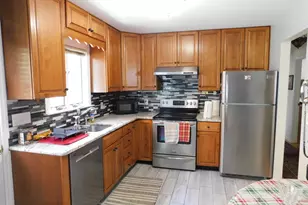 8 Tilden Rd, Danbury, CT 06810 - Photo 3