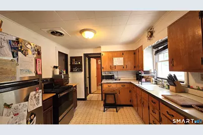 28 Elberta Avenue, Trumbull, CT 06611 - Photo 5
