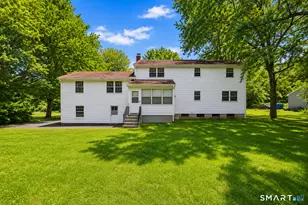 39 Maple Ave, Bloomfield, CT 06002 - Photo 3