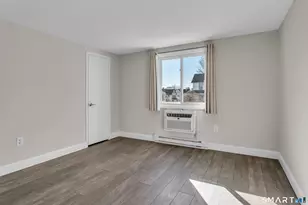 6 Russell St, Branford, CT 06405 - Photo 11