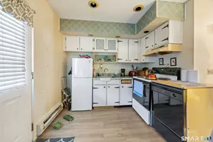 51 Sunbeam Ave, Waterbury, CT 06705 - Photo 13