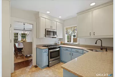 22 Lenox Avenue, Stamford, CT 06906 - Photo 7