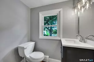 110 Herald Ave, Bridgeport, CT 06606 - Photo 19
