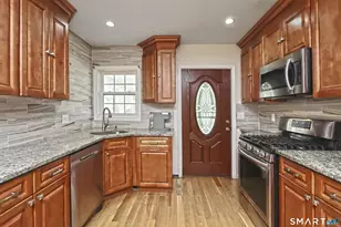 426 2nd Ave, West Haven, CT 06516 - Photo 15