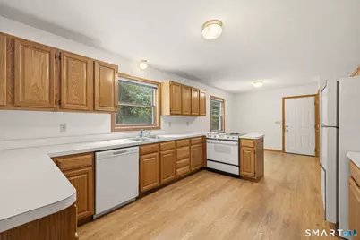 8 Margaret Terrace, Wolcott, CT 06716 - Photo 15