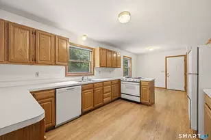 8 Margaret Terrace, Wolcott, CT 06716 - Photo 15