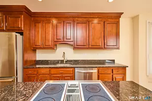 2675 Park Ave, Bridgeport, CT 06604 - Photo 13