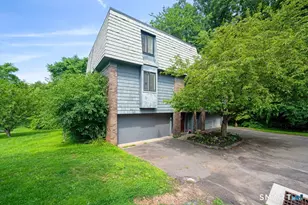 79 Trolley Crossing Ln, Middletown, CT 06457 - Photo 1