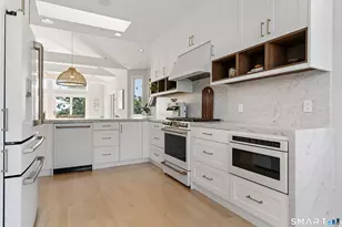 16 Whalers Point, East Haven, CT 06512 - Photo 7