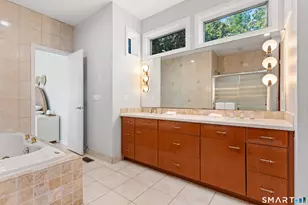 16 Whalers Point, East Haven, CT 06512 - Photo 21