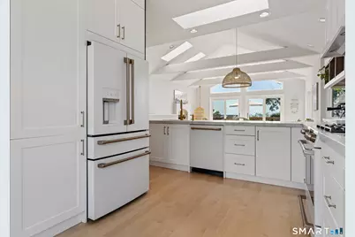 16 Whalers Point, East Haven, CT 06512 - Photo 7