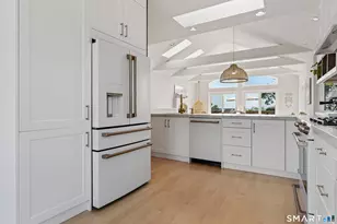 16 Whalers Point, East Haven, CT 06512 - Photo 7