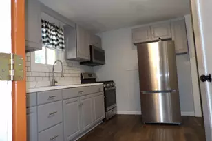 32 Wells Ave, East Hartford, CT 06108 - Photo 3