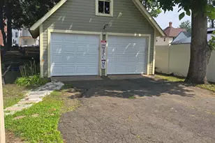 32 Wells Ave, East Hartford, CT 06108 - Photo 11