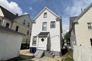 598 William St, Bridgeport, CT 06608 - Photo 3