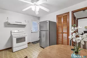 119 Burnsford Ave, Bridgeport, CT 06606 - Photo 17
