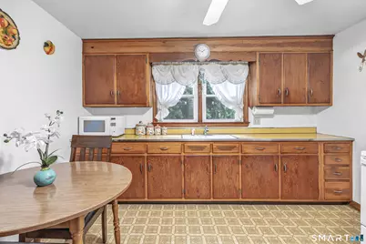 119 Burnsford Avenue, Bridgeport, CT 06606 - Photo 21