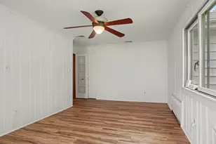 579 Racebrook Rd, Orange, CT 06477 - Photo 13