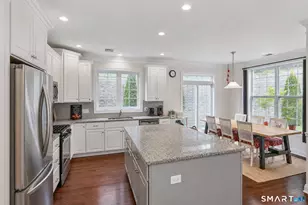 42 Moorland Dr, Danbury, CT 06810 - Photo 3
