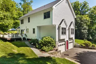 151 Lantern Park Ln S, Southbury, CT 06488 - Photo 3