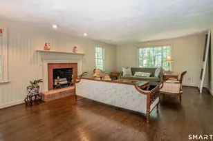 15 Rushleigh Rd, West Hartford, CT 06117 - Photo 5