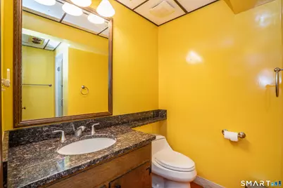 15 Rushleigh Road, West Hartford, CT 06117 - Photo 27