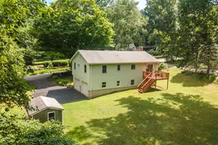 19 Holmes Rd, East Lyme, CT 06333 - Photo 7