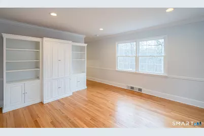1005 Smith Ridge Road, New Canaan, CT 06840 - Photo 9