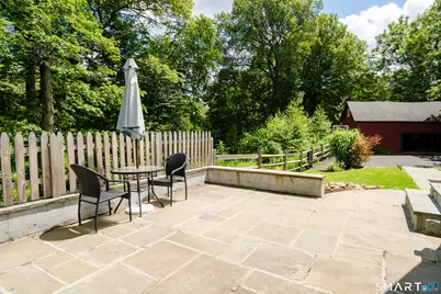 1005 Smith Ridge Road, New Canaan, CT 06840 - Photo 23