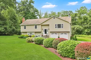 46 Doris Dr, Monroe, CT 06468 - Photo 3