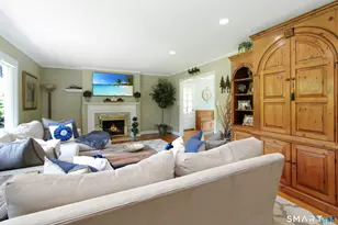 21 Twin Cir Dr, Trumbull, CT 06611 - Photo 3