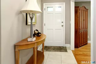 21 Twin Cir Dr, Trumbull, CT 06611 - Photo 11
