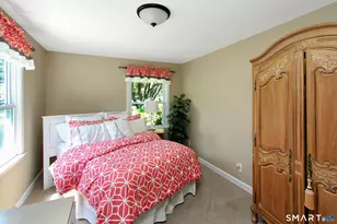 21 Twin Cir Dr, Trumbull, CT 06611 - Photo 17